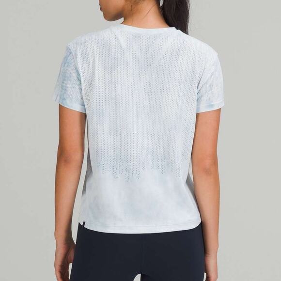 Lululemon Train to Be Short Sleeve Shirt Rainstripe Sheer Cloud Wash True Navy - Picture 3 of 7